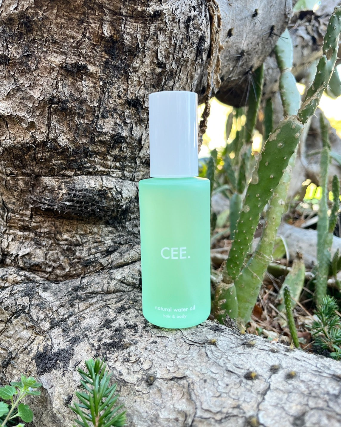 CEE. natural water oil (シーナチュラルウォーターオイル)